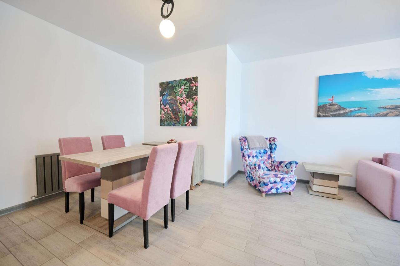 Beachfront 1Br Apartment- Spa N Pools Mamaia Eksteriør bilde