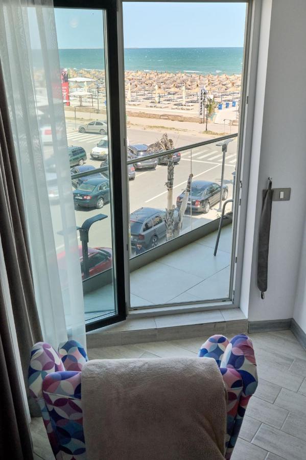 Beachfront 1Br Apartment- Spa N Pools Mamaia Eksteriør bilde